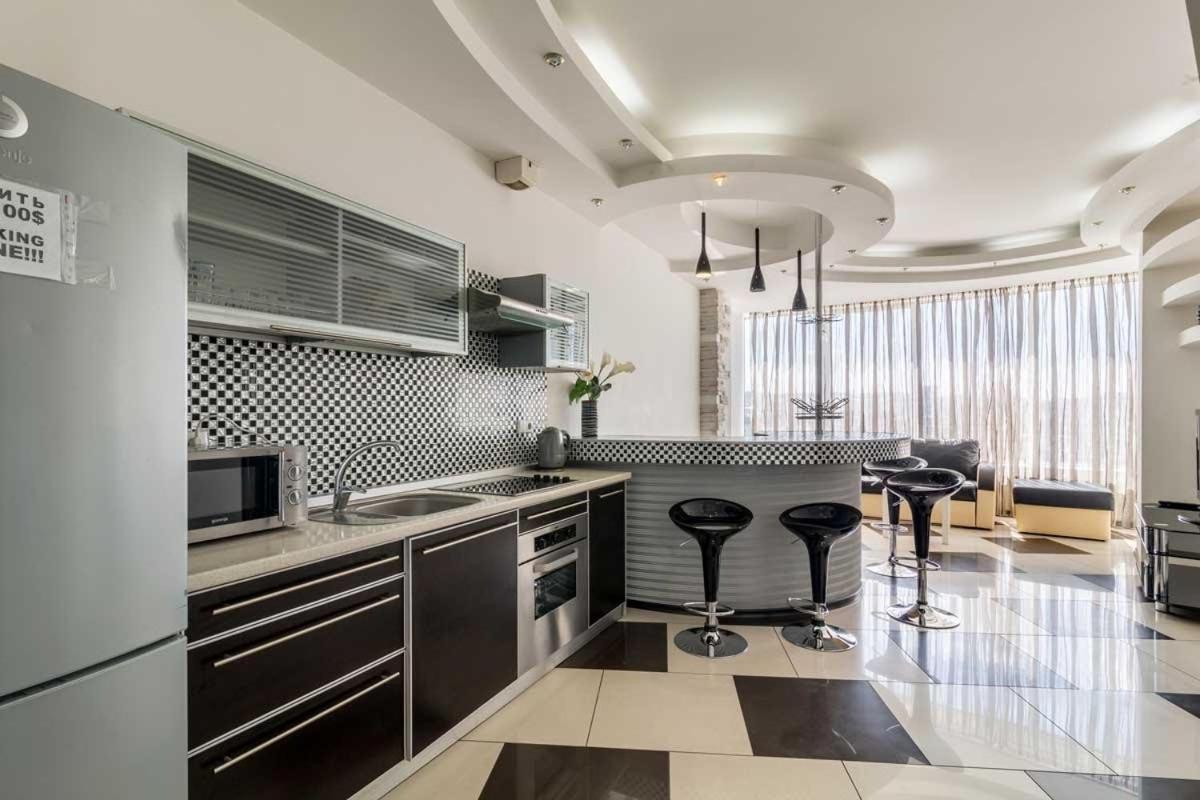 Cozy Apartment In Most City Center Днепр Экстерьер фото